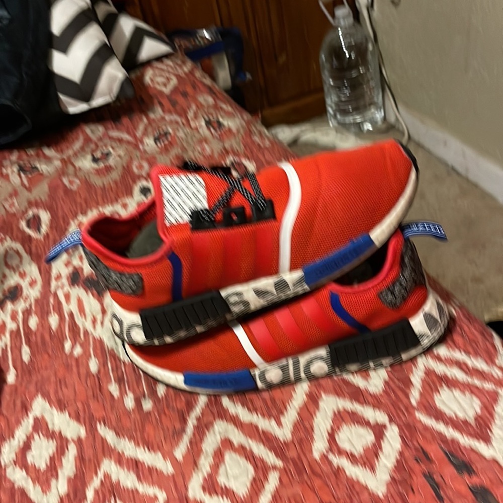 Exciting very creative shoe with balance